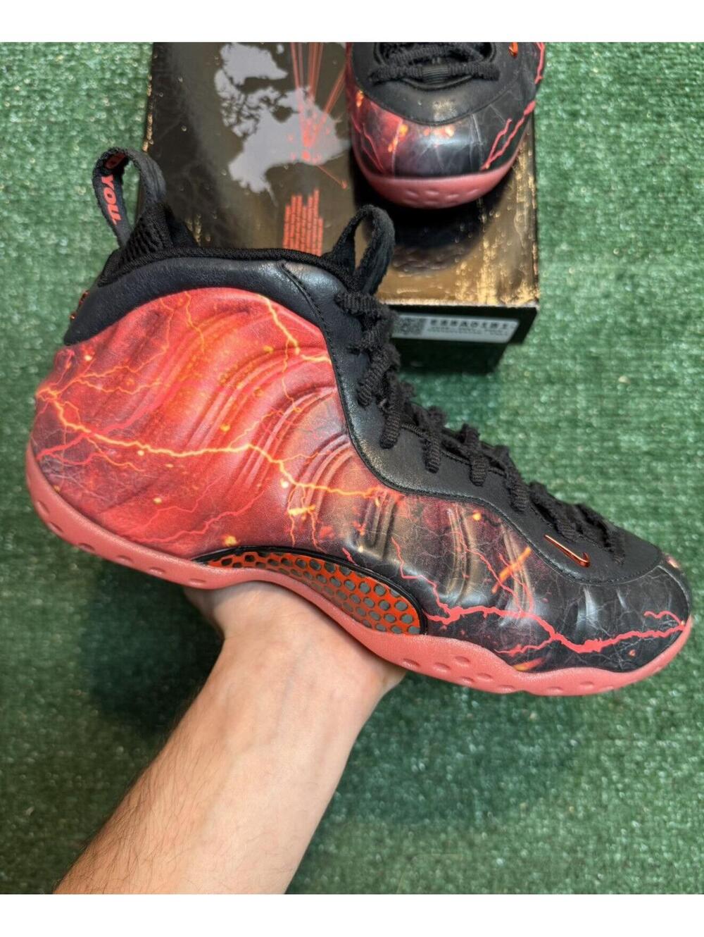 Nike Air Foamposites One Stranger Things Size 9.5